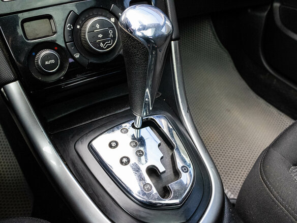 2011 Peugeot 308 I Рестайлинг, белый, 460000 рублей - вид 13