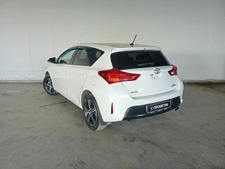 2013 Toyota Auris II, белый, 790000 рублей, вид 4