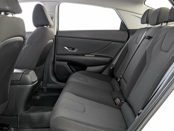 2022 Hyundai Elantra VII (CN7), белый, 2045000 рублей - вид 17