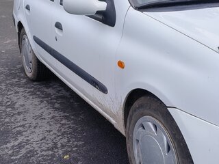 2002 Renault Symbol I Рестайлинг, белый, 150000 рублей, вид 2