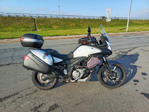 2013 Suzuki V-Strom DL 650, белый, 700000 рублей