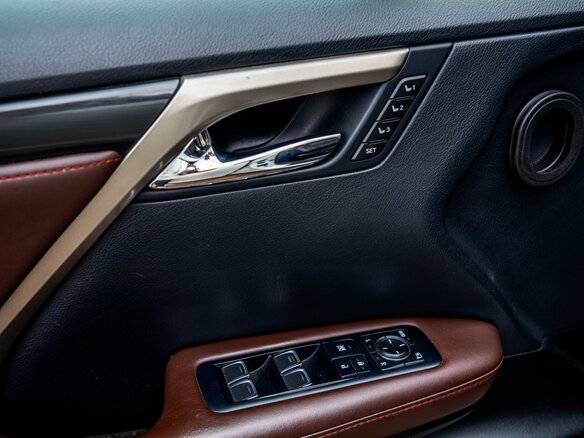 2019 Lexus RX 300 IV Рестайлинг, белый, 4450000 рублей - вид 8