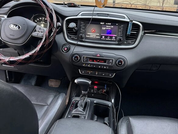 2019 Kia Sorento III Prime Рестайлинг, белый, 2900000 рублей - вид 11