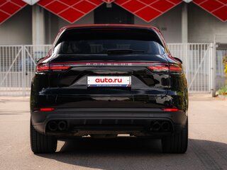 2019 Porsche Cayenne III, чёрный, 4590000 рублей, вид 4
