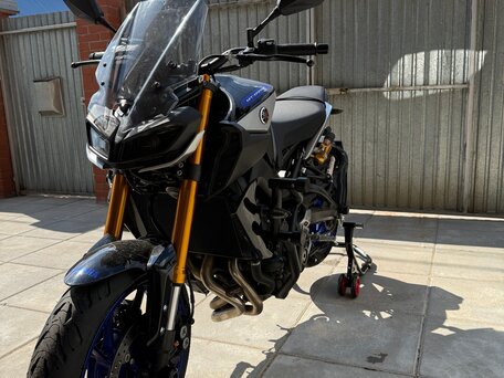 2019 Yamaha MT-09 (FZ-09), чёрный, 999000 рублей, вид 2