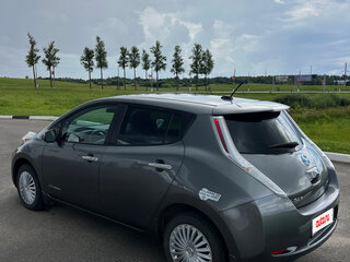 2014 Nissan Leaf I (ZE0/AZE0), серый, 775300 рублей, вид 3