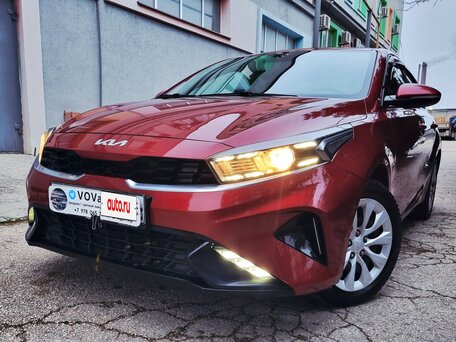 2021 Kia Cerato IV Рестайлинг, красный, 2070000 рублей, вид 2