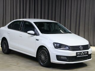 2017 Volkswagen Polo V Рестайлинг, белый, 999000 рублей, вид 3