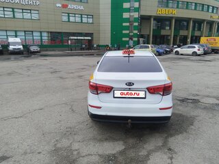 2016 Kia Rio III Рестайлинг, белый, 780000 рублей, вид 3