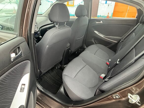 2014 Hyundai Solaris I Рестайлинг, коричневый, 950000 рублей - вид 12