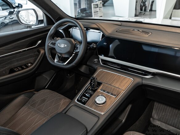 2026 Geely Monjaro I Рестайлинг, белый - вид 15
