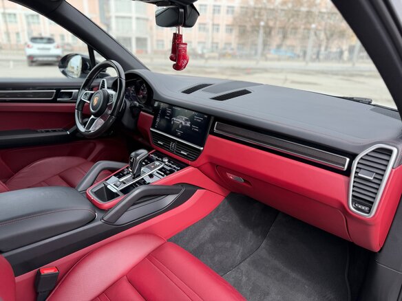 2019 Porsche Cayenne III, белый, 5700000 рублей - вид 7