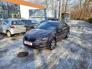 2018 Skoda Octavia III (A7) Рестайлинг, коричневый, 2500000 рублей, вид 1