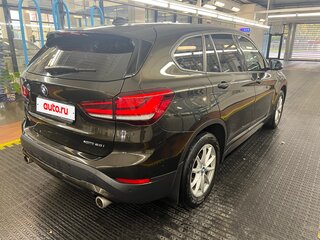 2020 BMW X1 20i xDrive II (F48) Рестайлинг, коричневый, 3197000 рублей, вид 4