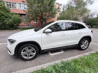 2021 Mercedes-Benz GLA 180 II (H247), белый, 3490000 рублей, вид 3