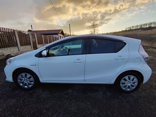 2014 Toyota Aqua I, белый, 920000 рублей, вид 4
