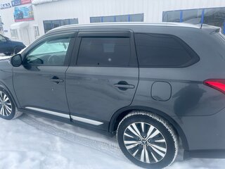 2019 Mitsubishi Outlander III Рестайлинг 3, серый, 1800000 рублей, вид 5