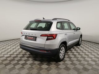2021 Skoda Karoq I, серебристый, 1985000 рублей, вид 5