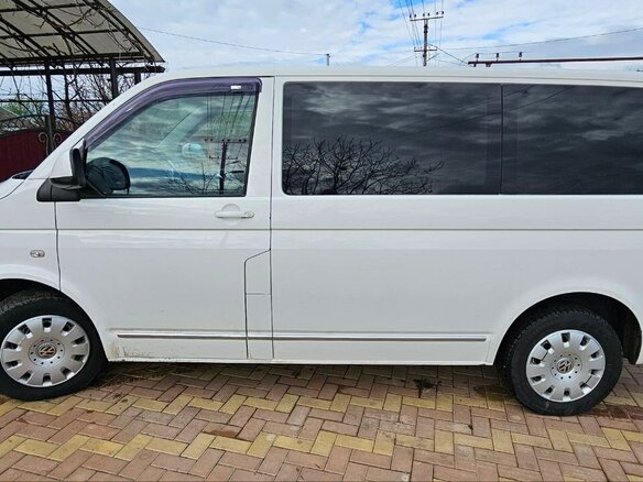 2013 Volkswagen Caravelle T5 Рестайлинг, белый, 1800000 рублей - вид 5