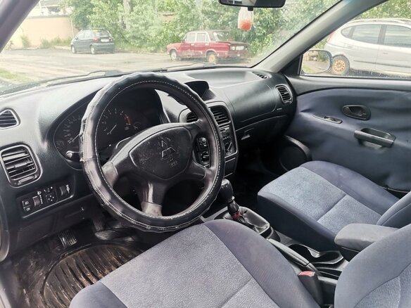 2002 Mitsubishi Carisma I Рестайлинг, серебристый, 199000 рублей - вид 9