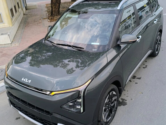 2025 Kia Carens IV (KY), серый, 2600000 рублей - вид 2