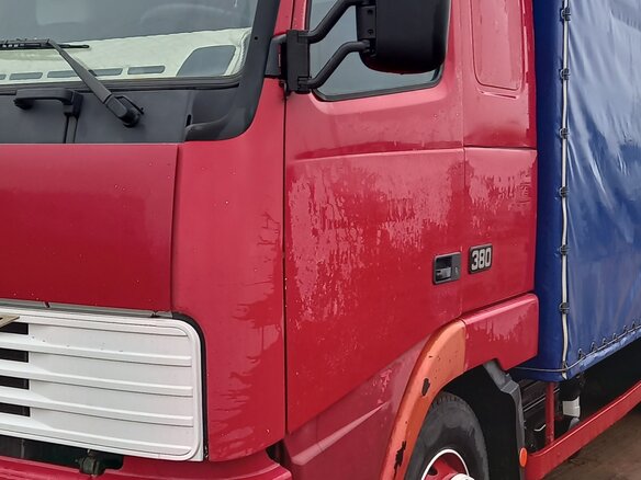 1996 Volvo FH, красный, 2000000 рублей
