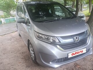 2019 Honda Freed II, серебристый, 1550000 рублей, вид 2