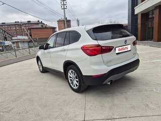 2019 BMW X1 18i sDrive II (F48) Рестайлинг, белый, 1780000 рублей, вид 4