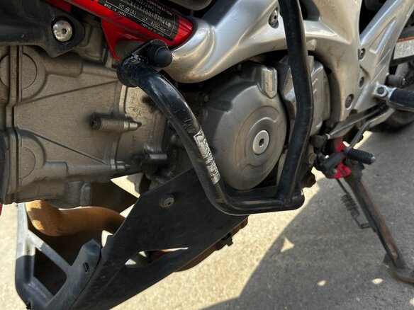 2011 Suzuki SFV 650 Gladius, красный, 375000 рублей - вид 8