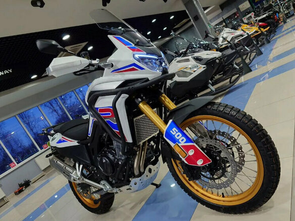 2026 GR GR500, белый, 598000 рублей - вид 3