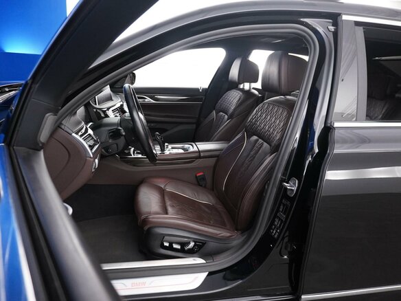 2021 BMW 7 серии Long 740Li xDrive VI (G11/G12) Рестайлинг, чёрный, 6824434 рублей - вид 9