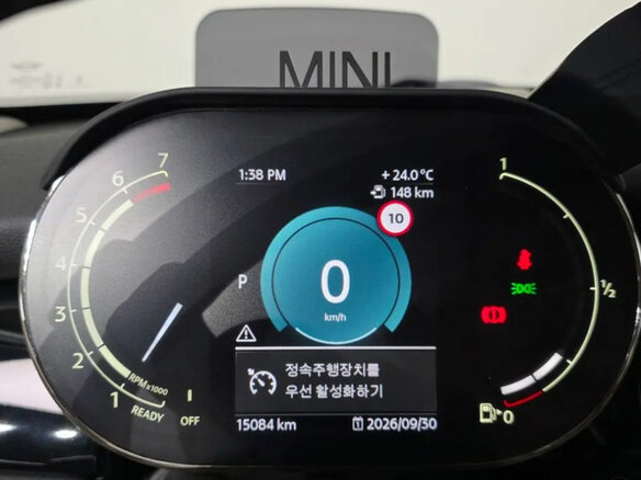 2022 Mini Hatch Cooper III (F55/F56) Рестайлинг 2, чёрный, 1850000 рублей - вид 11