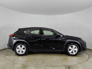 2020 Lexus UX 200 I, чёрный, 2700000 рублей, вид 4