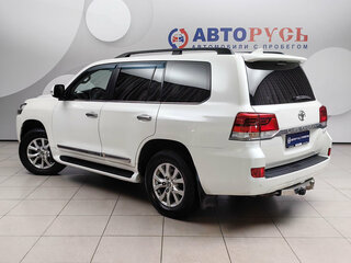 2015 Toyota Land Cruiser 200 Series Рестайлинг 2, белый, 4290000 рублей, вид 2