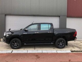 2023 Toyota Hilux VIII Рестайлинг 2, чёрный, 4087000 рублей, вид 5