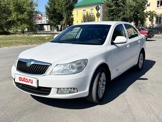 2012 Skoda Octavia II (A5) Рестайлинг, белый, 898000 рублей, вид 1