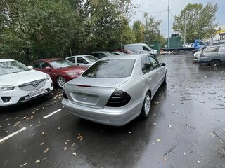2002 Mercedes-Benz E-Класс 220 III (W211, S211), серебристый, 690000 рублей, вид 5