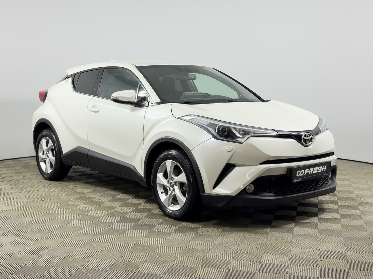 Открыть фотографии: Toyota C-HR I