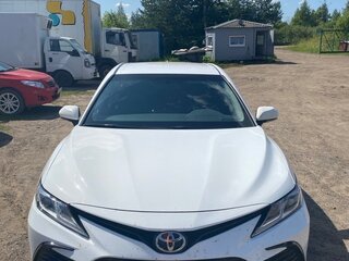 2021 Toyota Camry VIII (XV70) Рестайлинг, белый, 2600000 рублей, вид 2
