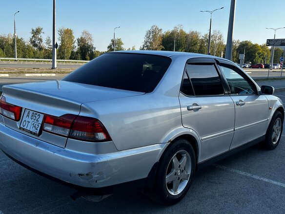 2001 Isuzu Aska IV, серебристый, 435000 рублей - вид 5
