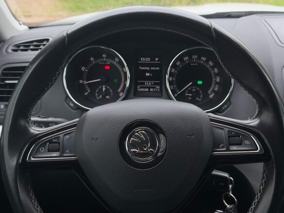 2016 Skoda Yeti I Рестайлинг, белый, 1390000 рублей - вид 9