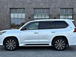 2020 Lexus LX 570 III Рестайлинг 2, белый, 9500000 рублей, вид 2