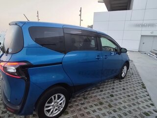 2017 Toyota Sienta II, синий, 1100000 рублей, вид 4