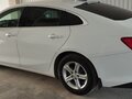 2019 Chevrolet Malibu IX Рестайлинг, белый, 1550000 рублей - вид 6