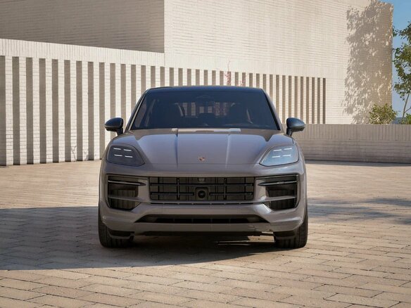2026 Porsche Cayenne GTS III Рестайлинг, серый, 27985290 рублей - вид 3