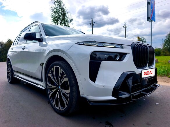 2024 BMW X7 40i I (G07) Рестайлинг, белый, 9900000 рублей - вид 5
