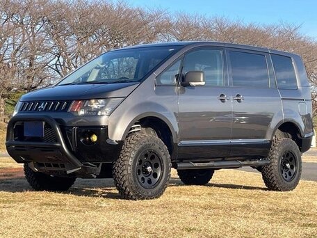 Mitsubishi Delica D:5 I