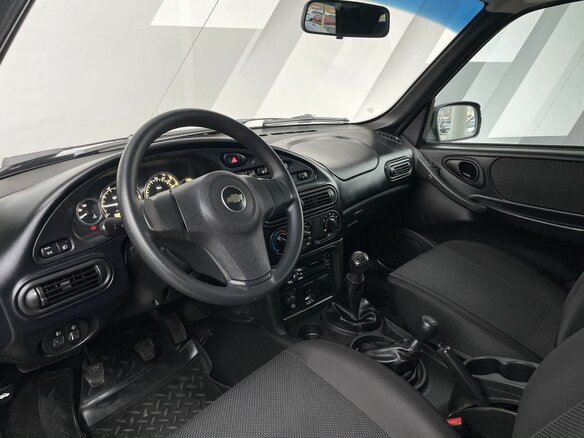 2017 Chevrolet Niva I Рестайлинг, серый, 625000 рублей - вид 10