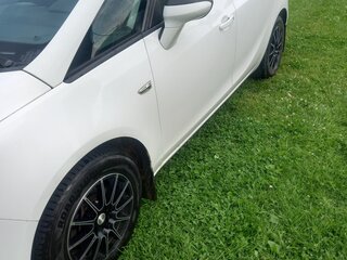 2013 Opel Zafira C, белый, 970000 рублей, вид 4