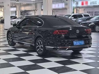 2023 Volkswagen Magotan B8 Рестайлинг, чёрный, 1800000 рублей, вид 4